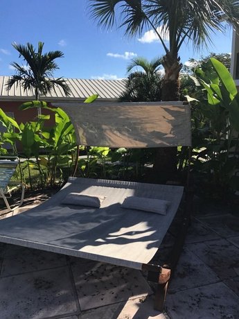 Orange Hill Beach Inn