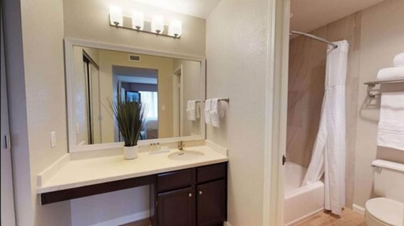 Chase Suites Brea