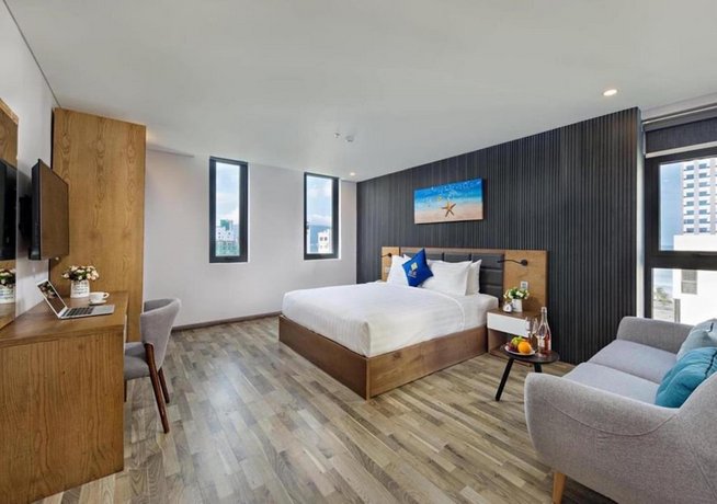 Jolia Hotel and Apartment - My Khe Beach