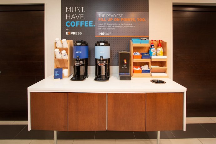 Holiday Inn Express & Suites Tupelo
