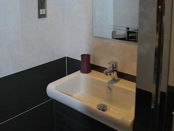 The Waters Edge Guest House