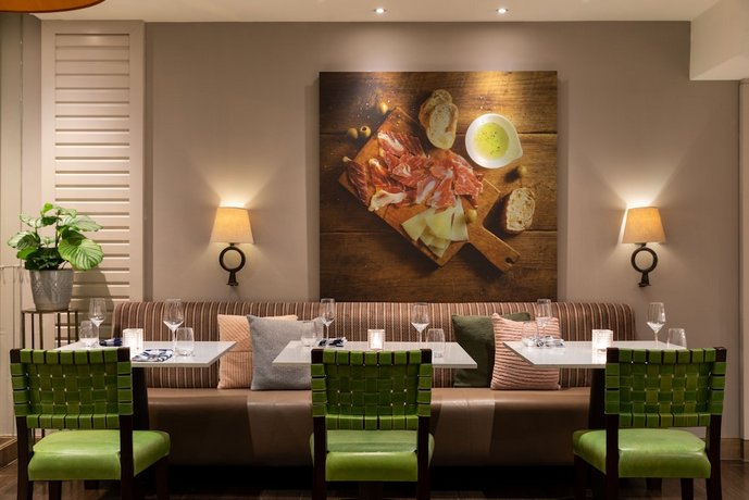 Bar_Restaurant