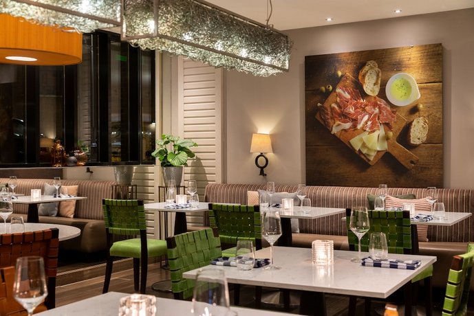 Bar_Restaurant