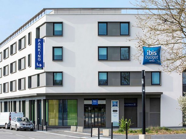 ibis budget Saint Quentin Yvelines - Velodrome