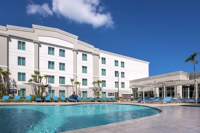 Hampton Inn & Suites San Juan Carolina Puerto Rico thumbnail