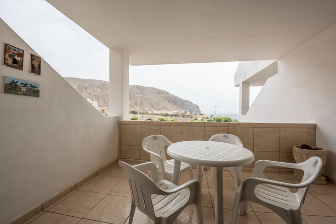Paloma Beach Apartments