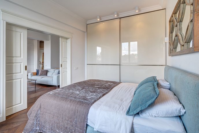 Vilnius Apartments & Suites - Gedimino avenue