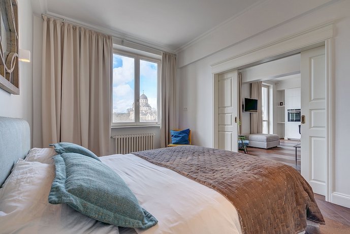 Vilnius Apartments & Suites - Gedimino avenue