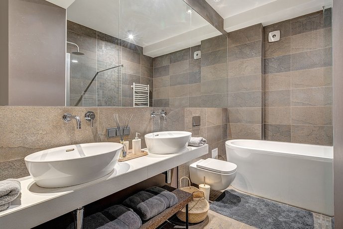 Vilnius Apartments & Suites - Gedimino avenue