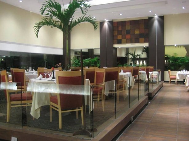 Royal Pedregal