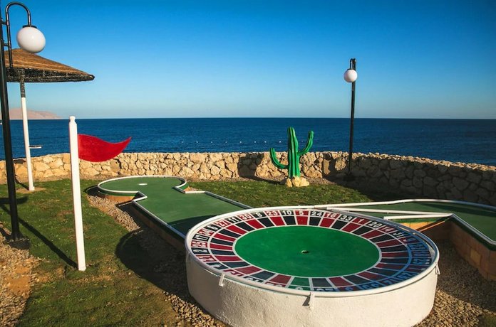 Domina Aquamarine Hotel & Resort