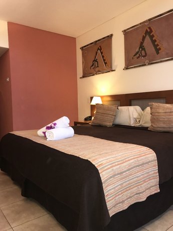 Hotel Raices Esturion