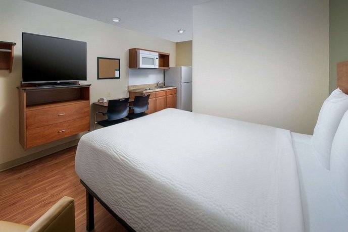 WoodSpring Suites Aurora Denver Airport