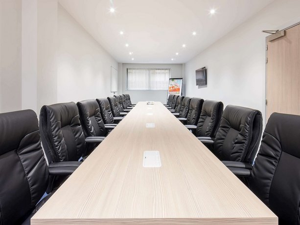 ibis Styles London Heathrow Airport