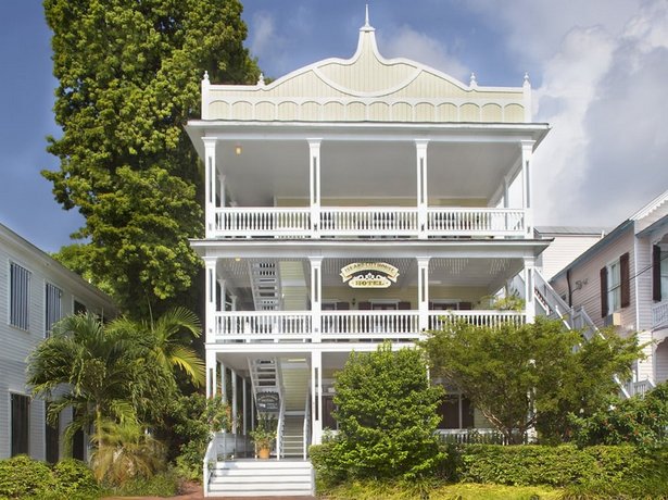 Island City House