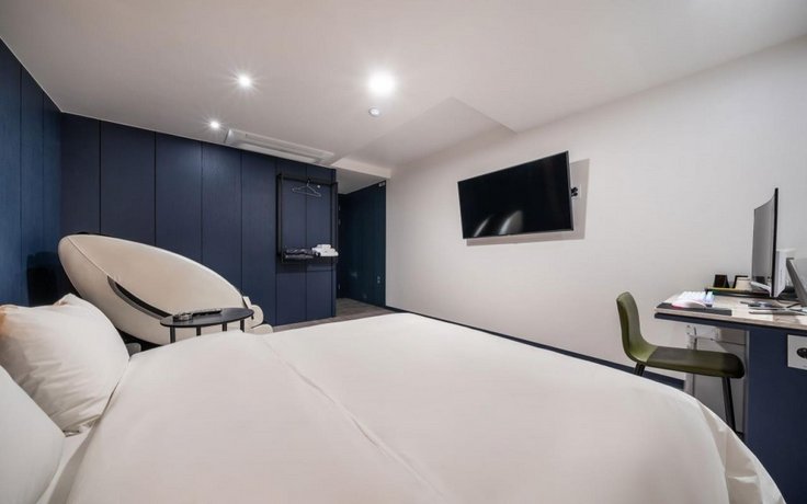 Stay Month Hotel