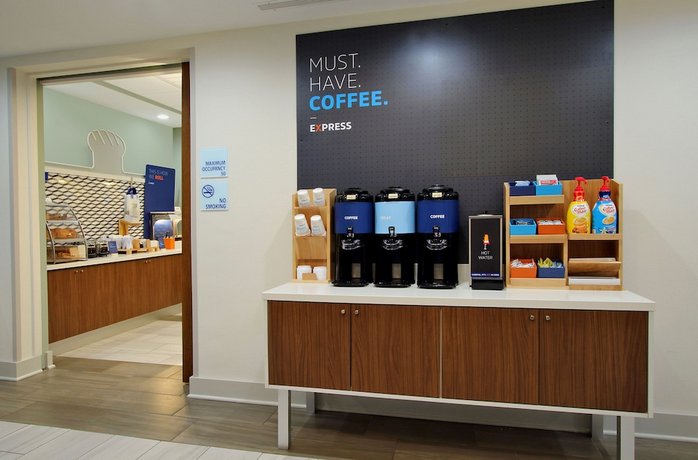 Holiday Inn Express & Suites Corpus Christi - North