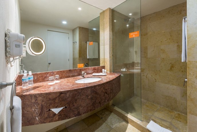 Real Inn Perinorte