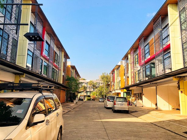 Floating Loft @ Jedyod - 3 Storey Flowery Loft