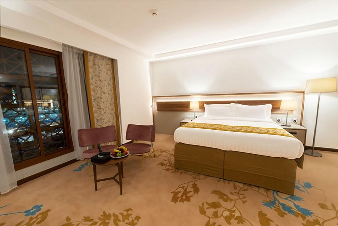 Le Bosphorus Hotel - W Al Safi
