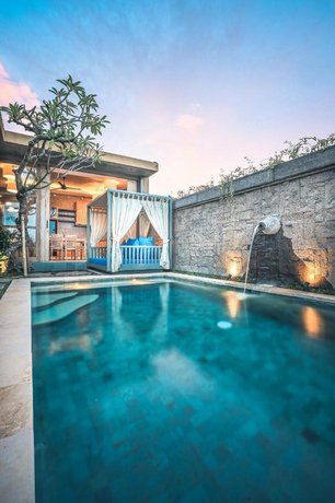 The Ipian Villas