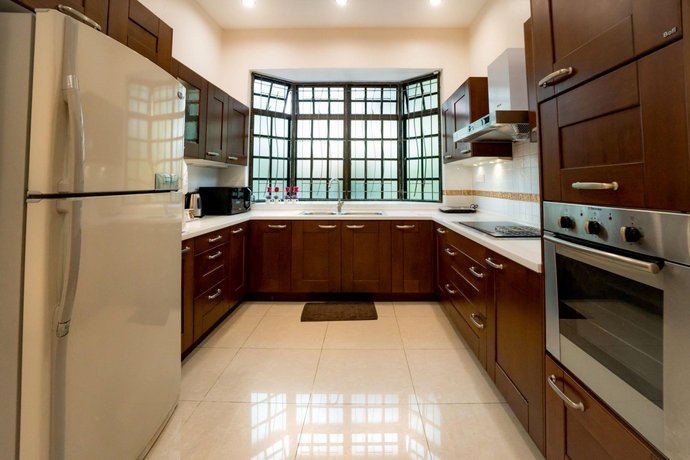Ivc Villa 2 Luxury Bungalow With Private Pool Batu Ferringhi