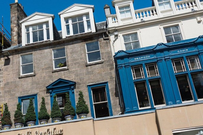 Altido Luxury George Street Apartment