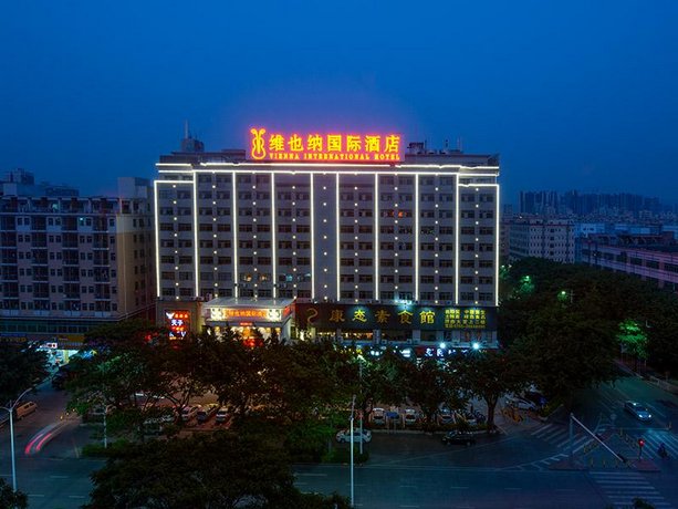 Vienna International Hotel Shenzhen Fuyong Convention and Exhibition Center