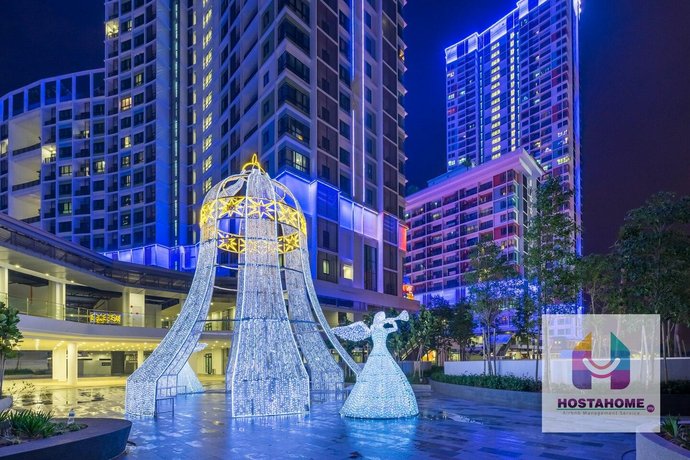 Hostahome Suites at ISuite ISoho CNN Most Colorful Place