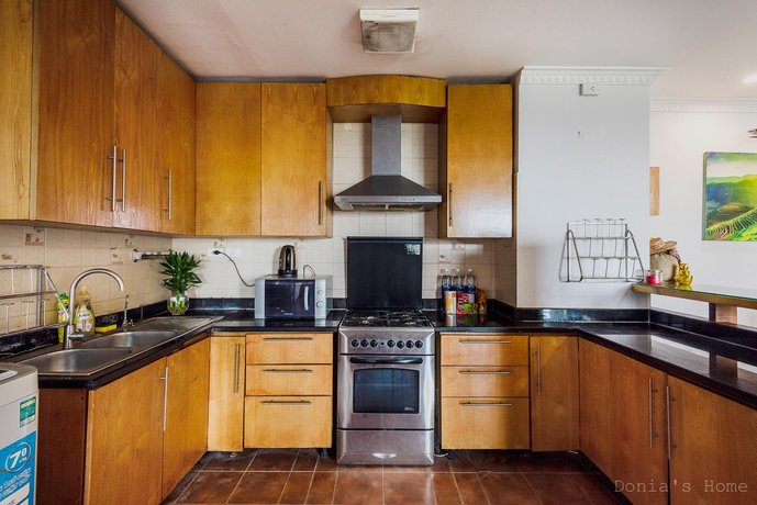 Donia's Green Cozy 3br City Center Condo @ba Dinh District