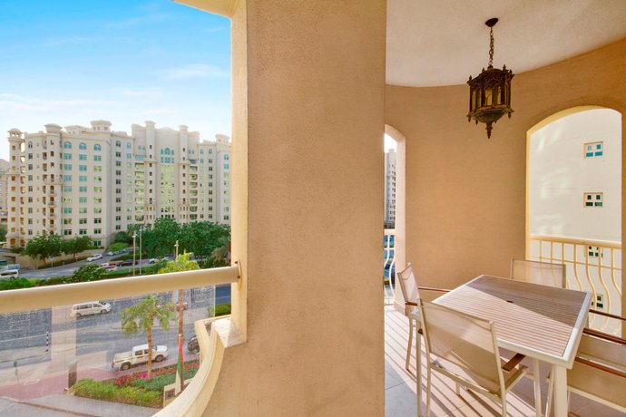 Bespoke Residences - 2 Bedroom Apartment with Beach Access 412
