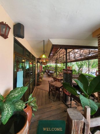 Rayong Lanna Hotel