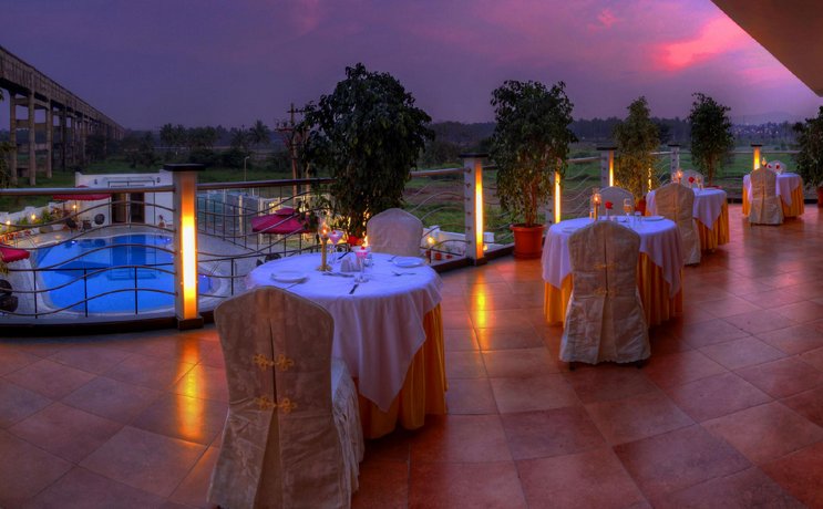 OYO 642 The Atrium Boutique Hotel