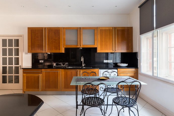 Apartment on Duke Street