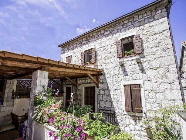 Zekan Apartments Split