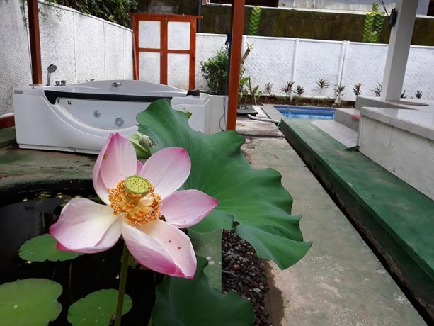 White Creative Villa Campuhan