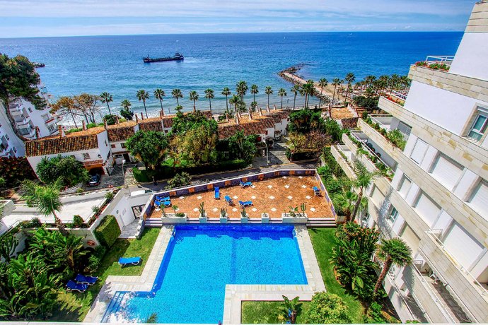 1149 Unique beachfront Penthouse Marbella Center 400m2