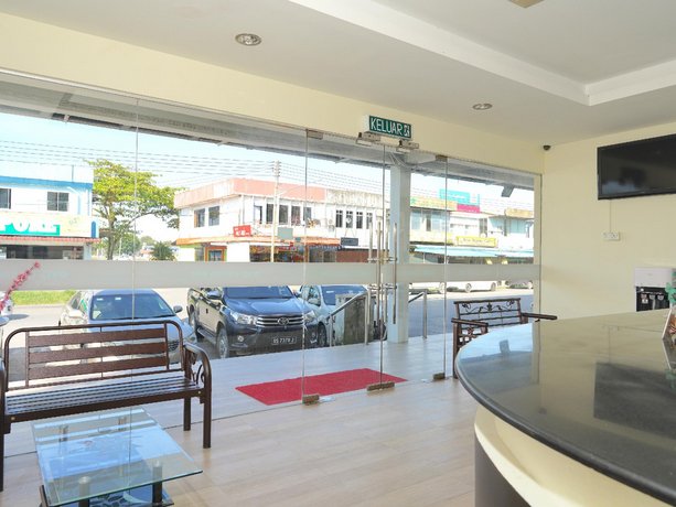 OYO 89544 Utama Inn