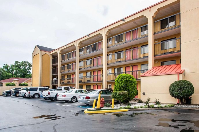Econo Lodge Inn & Suites Memphis