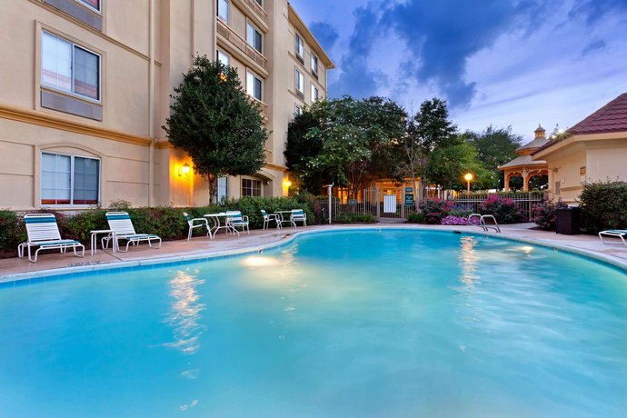 La Quinta Inn & Suites Raleigh Cary
