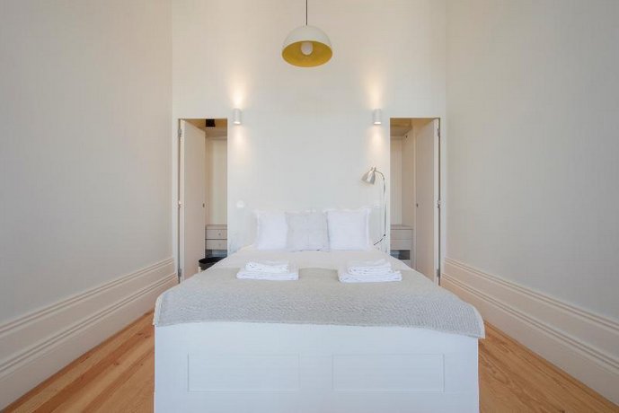 Liiiving in Porto Downtown Spacious Studio