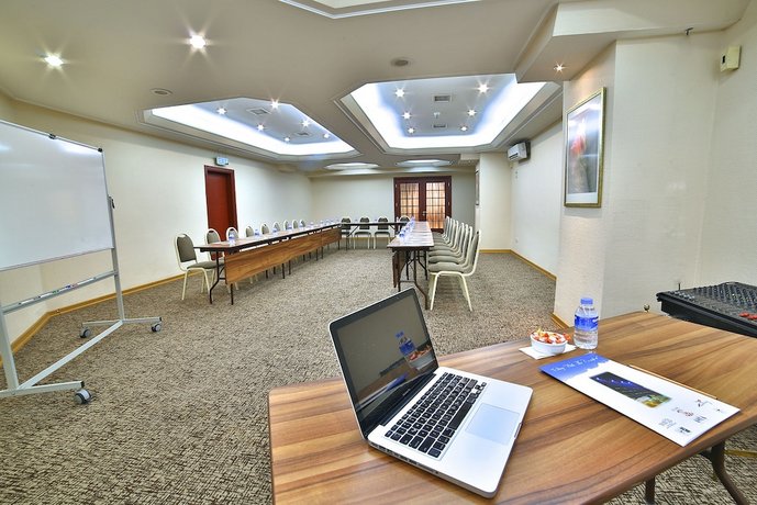 Grand Anka Hotel