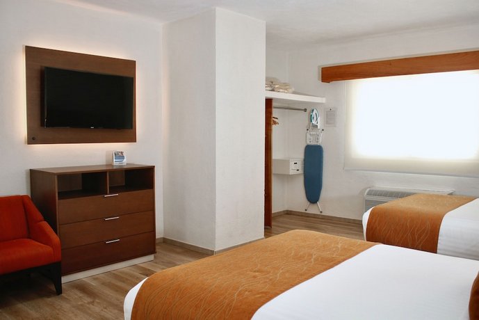 Comfort Inn Monterrey Valle