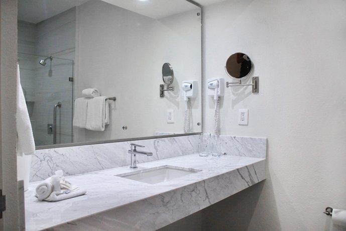 Comfort Inn Monterrey Valle