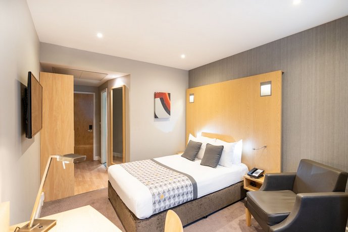 Holiday Inn London Luton Airport