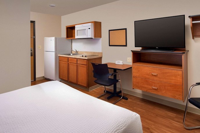 WoodSpring Suites Aurora Denver Airport