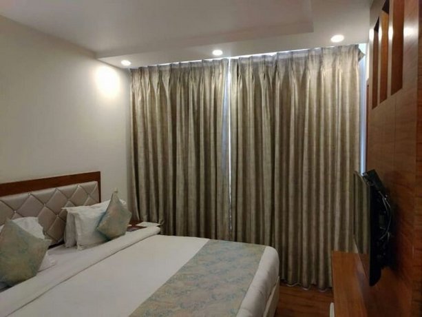 Hotel Meadows Varanasi