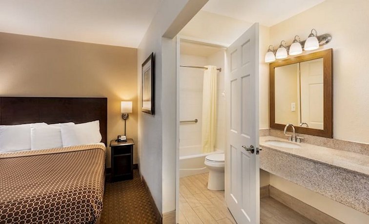 Key Inn & Suites