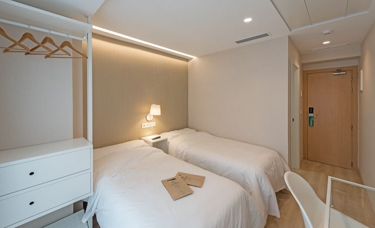 Hostal La Lonja
