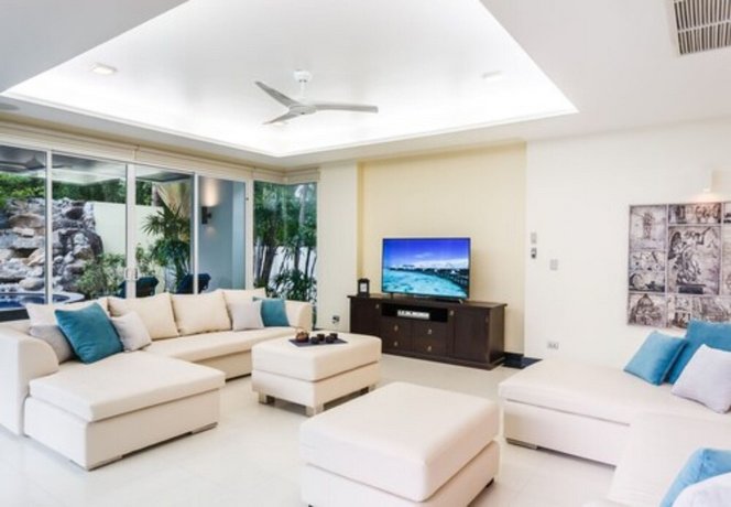 Kyerra Villa by Lofty